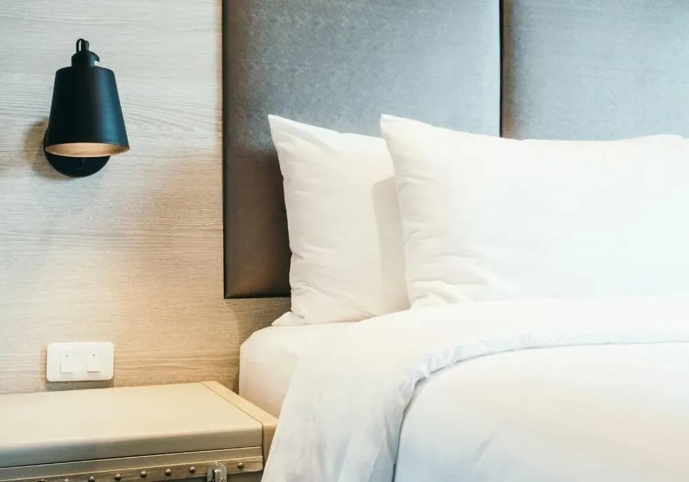 Jakie wypełnienie do poduszek dekoracyjnych - wybierz najlepsze materiały